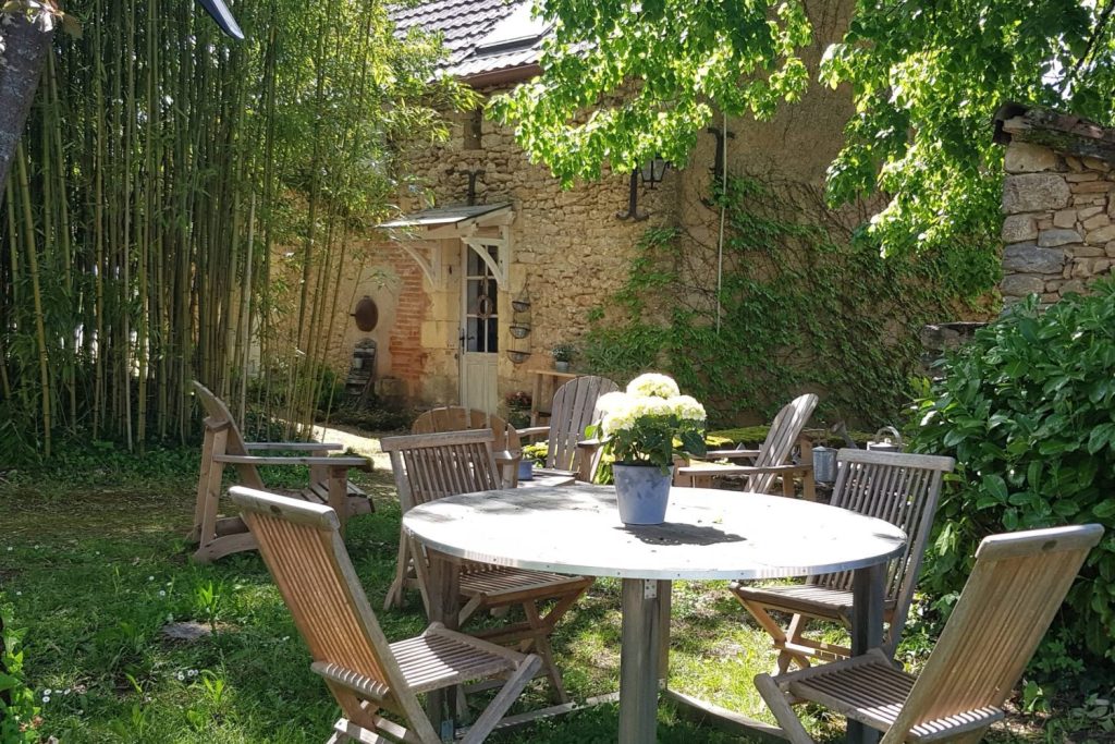 Table et salon de jardin Gite 4 personnes